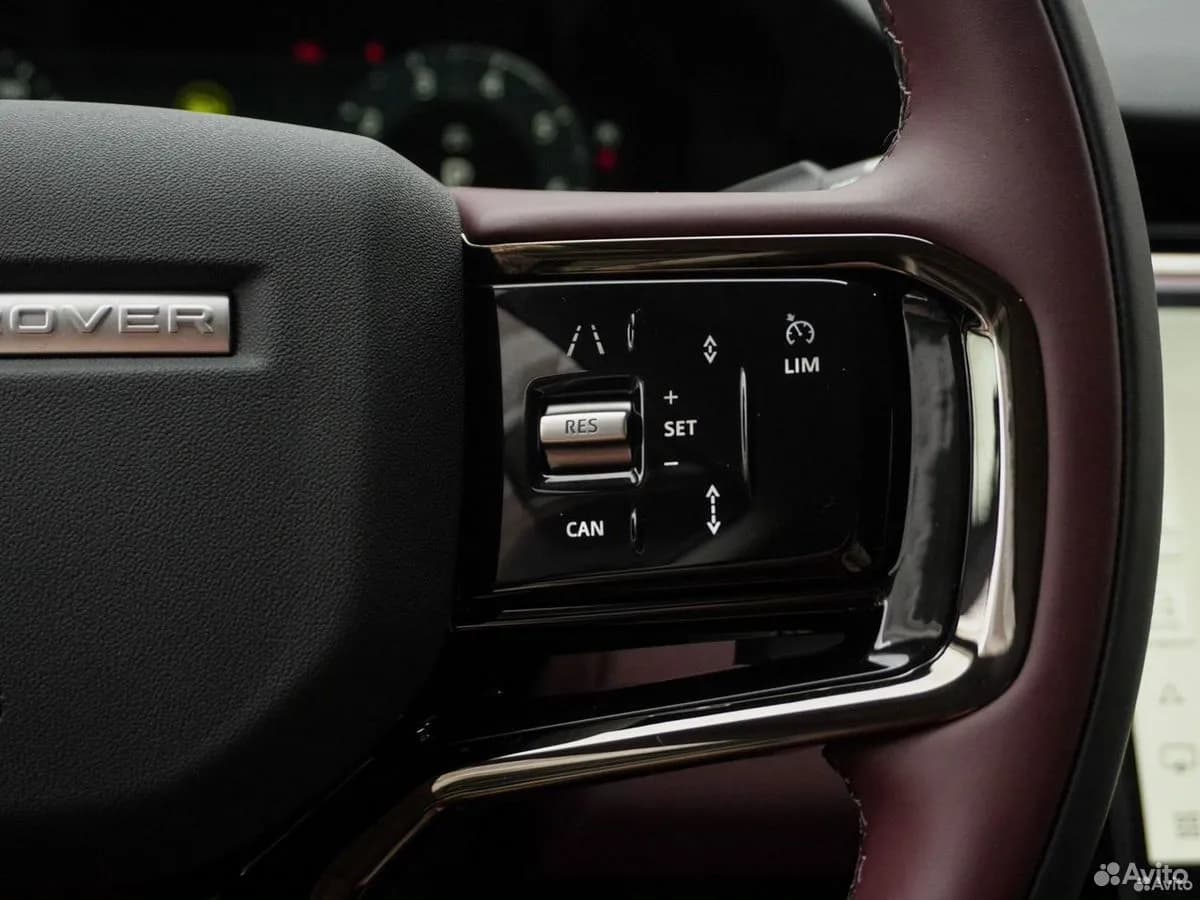 Land Rover Range Rover Evoque — фото 18