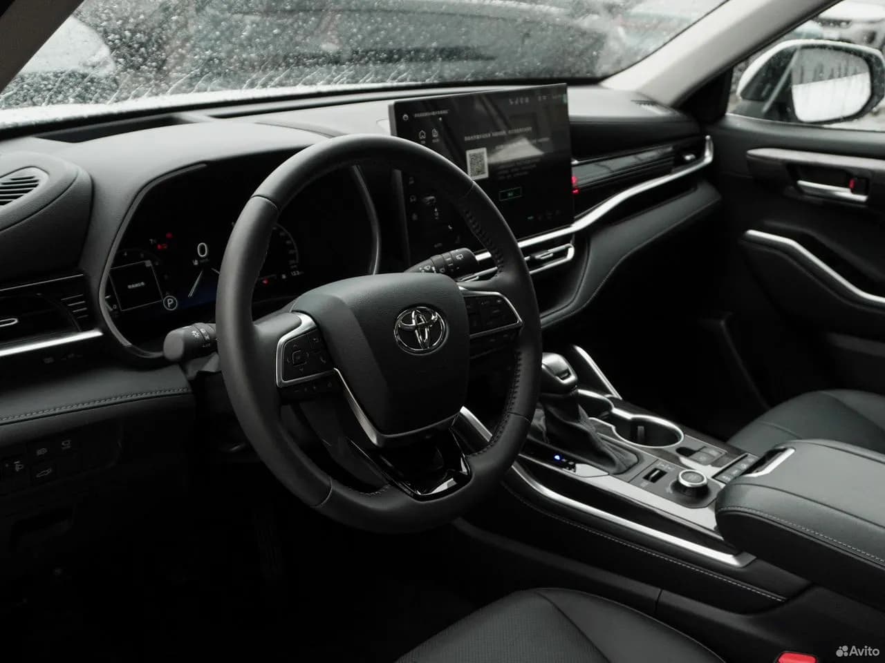 Toyota Highlander — фото 14