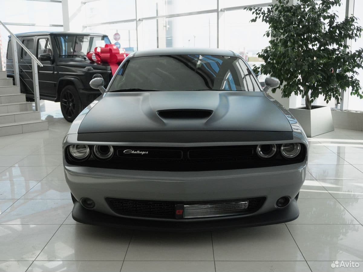 Dodge Challenger — фото 2