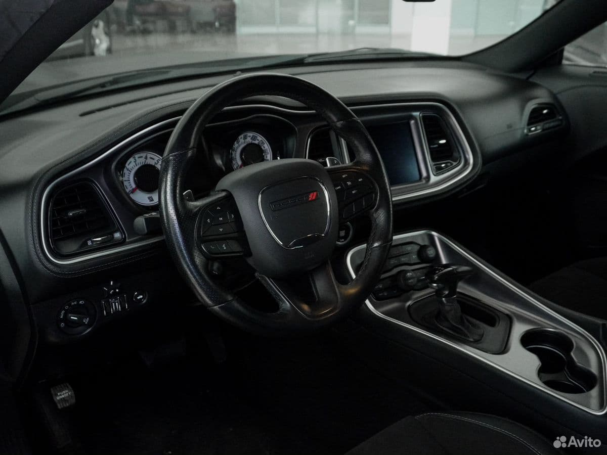 Dodge Challenger — фото 13