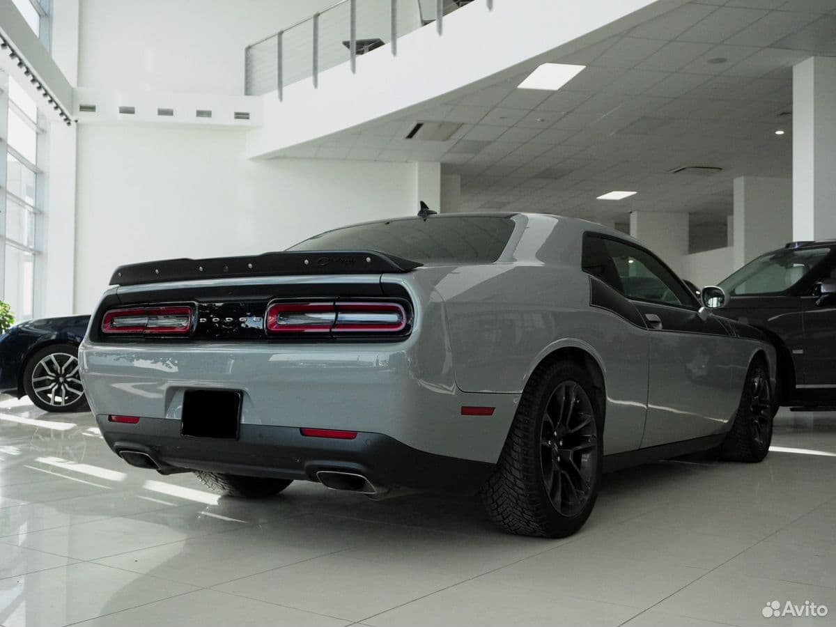 Dodge Challenger — фото 5