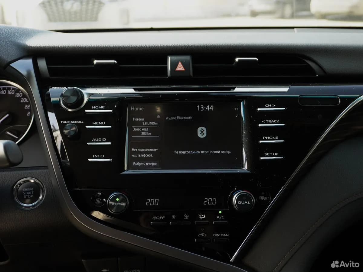 Toyota Camry — фото 14