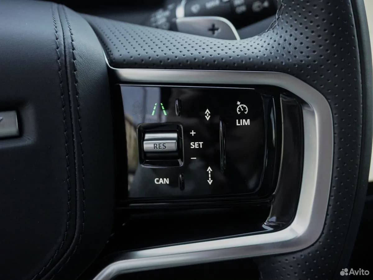 Land Rover Discovery Sport — фото 17