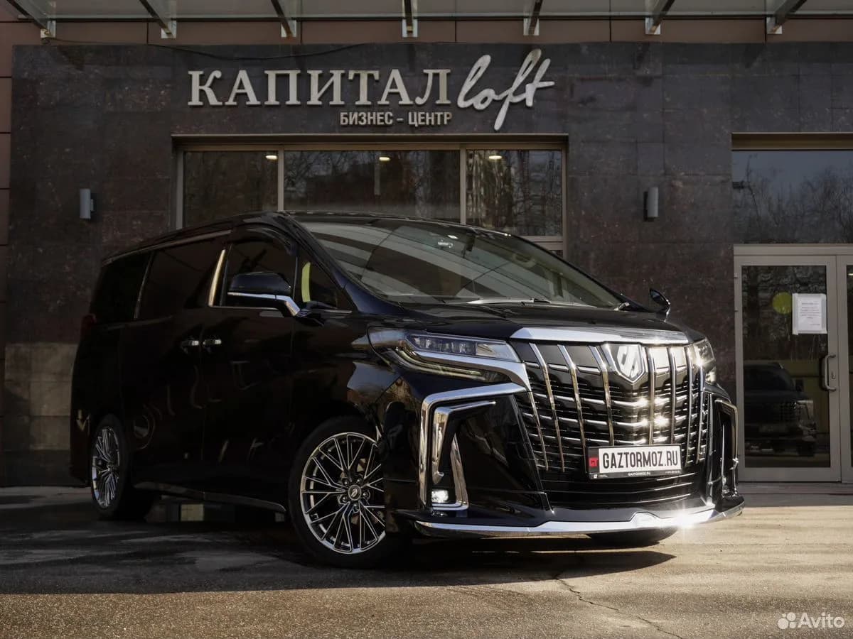 Toyota Alphard — фото 3