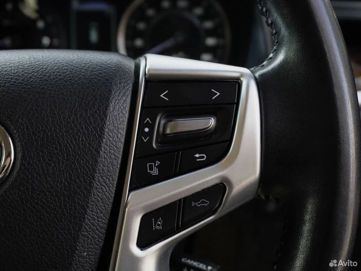 Toyota Alphard — фото 27