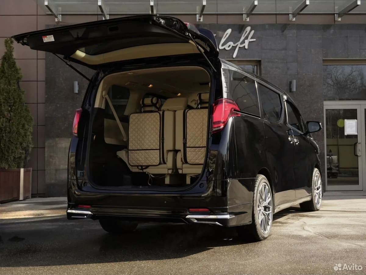 Toyota Alphard — фото 6