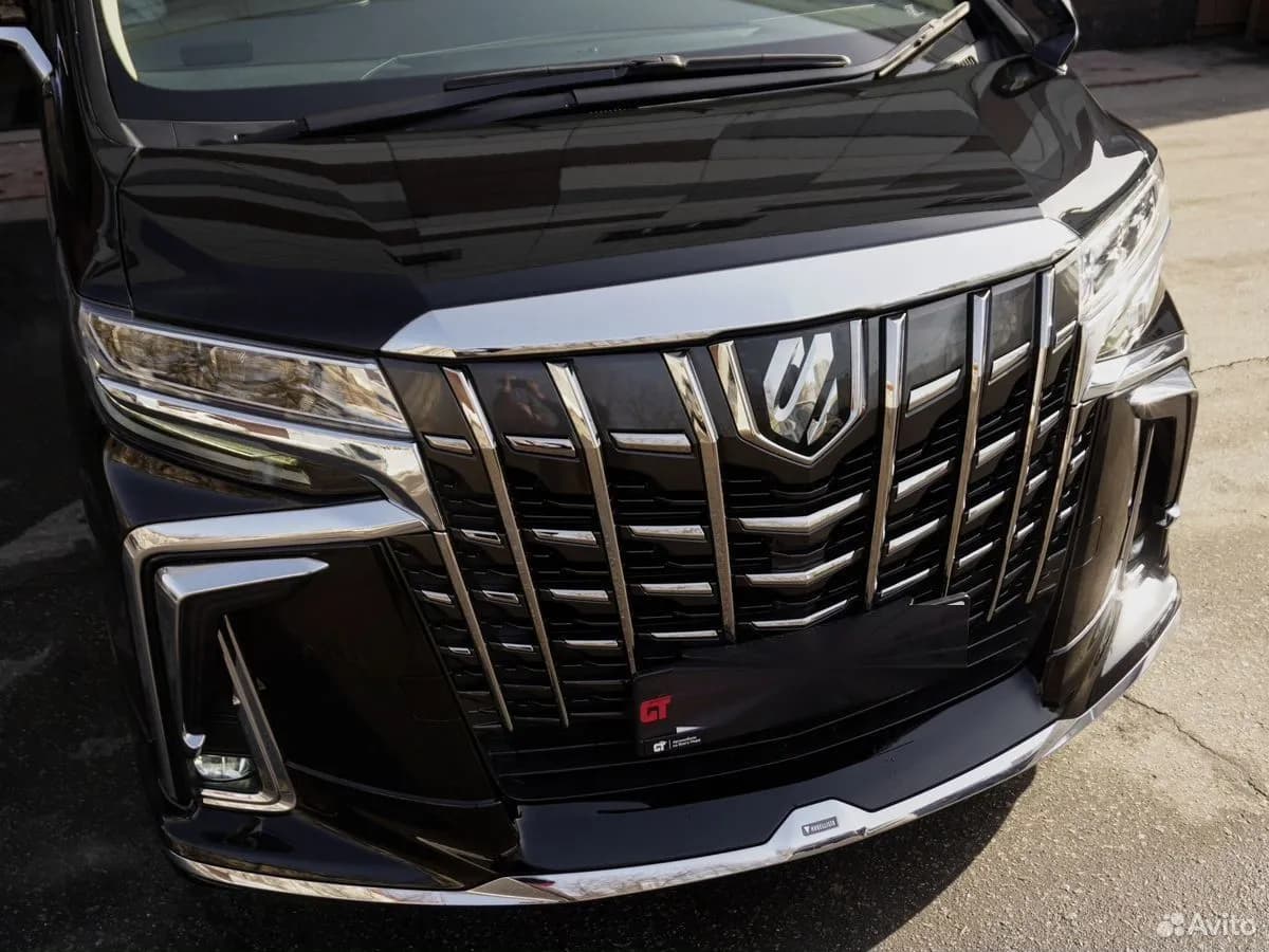 Toyota Alphard — фото 10