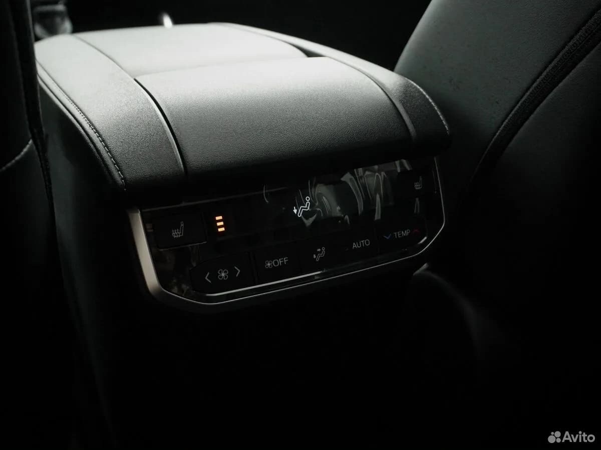 Toyota Highlander — фото 27