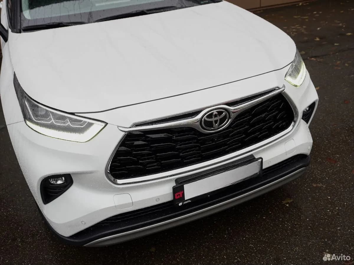 Toyota Highlander — фото 10
