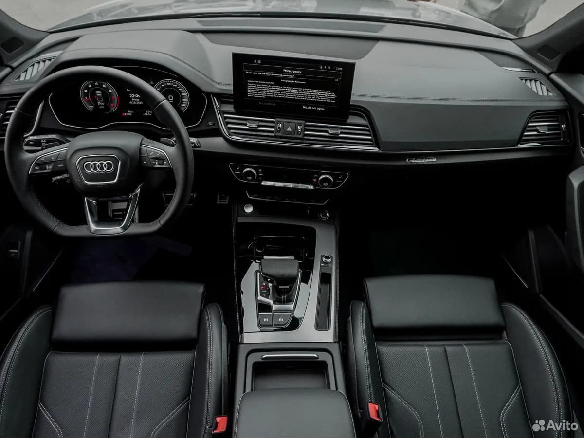Audi Q5L — фото 30