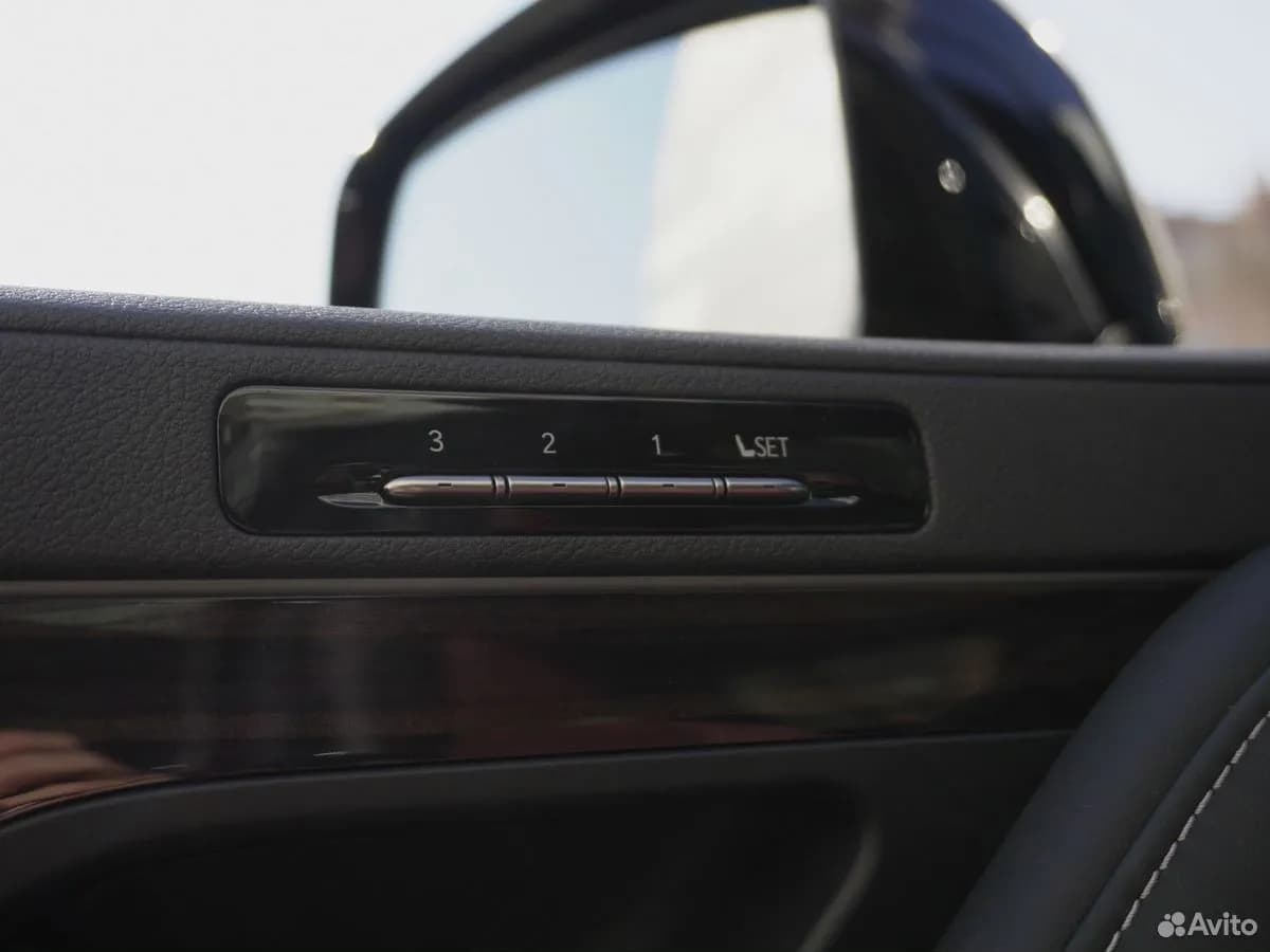 Lexus LX — фото 14