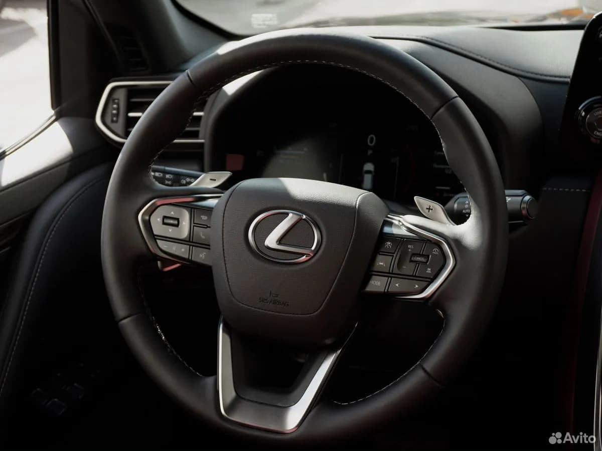 Lexus LX — фото 33