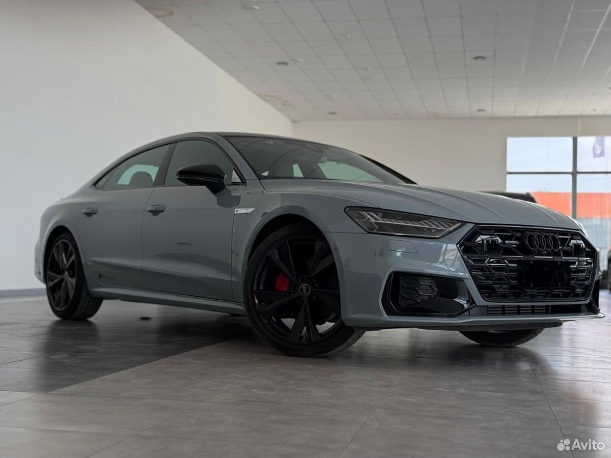 Audi A7L — фото 1
