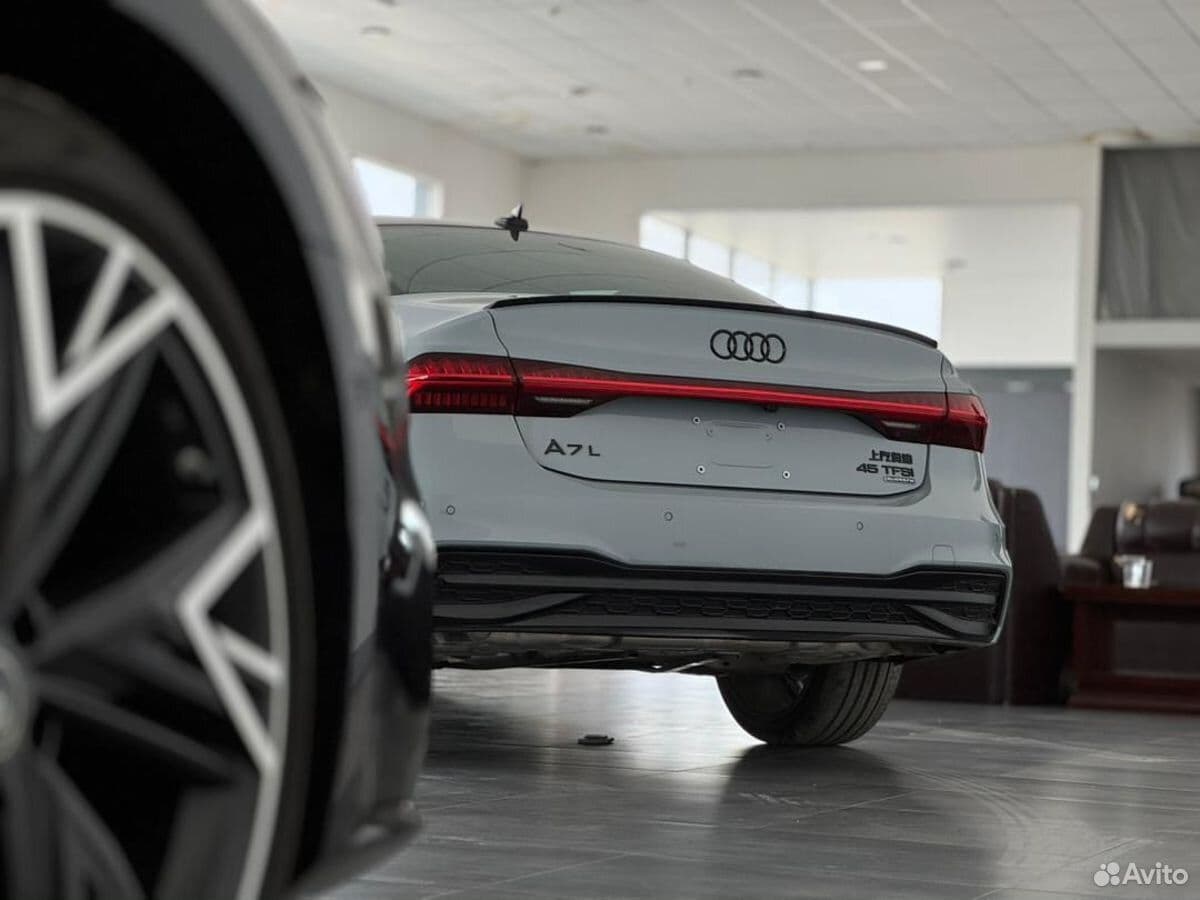 Audi A7L — фото 8