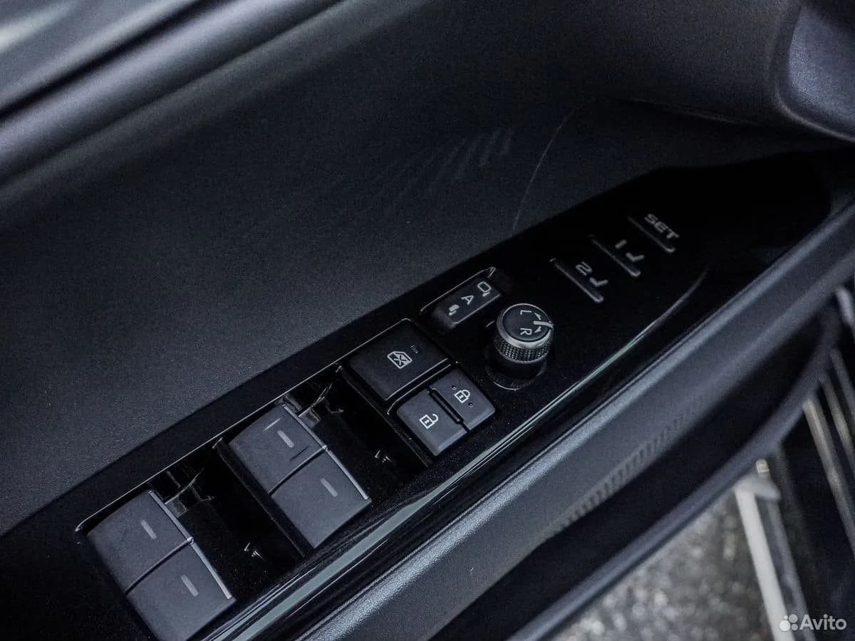 Toyota Camry — фото 15