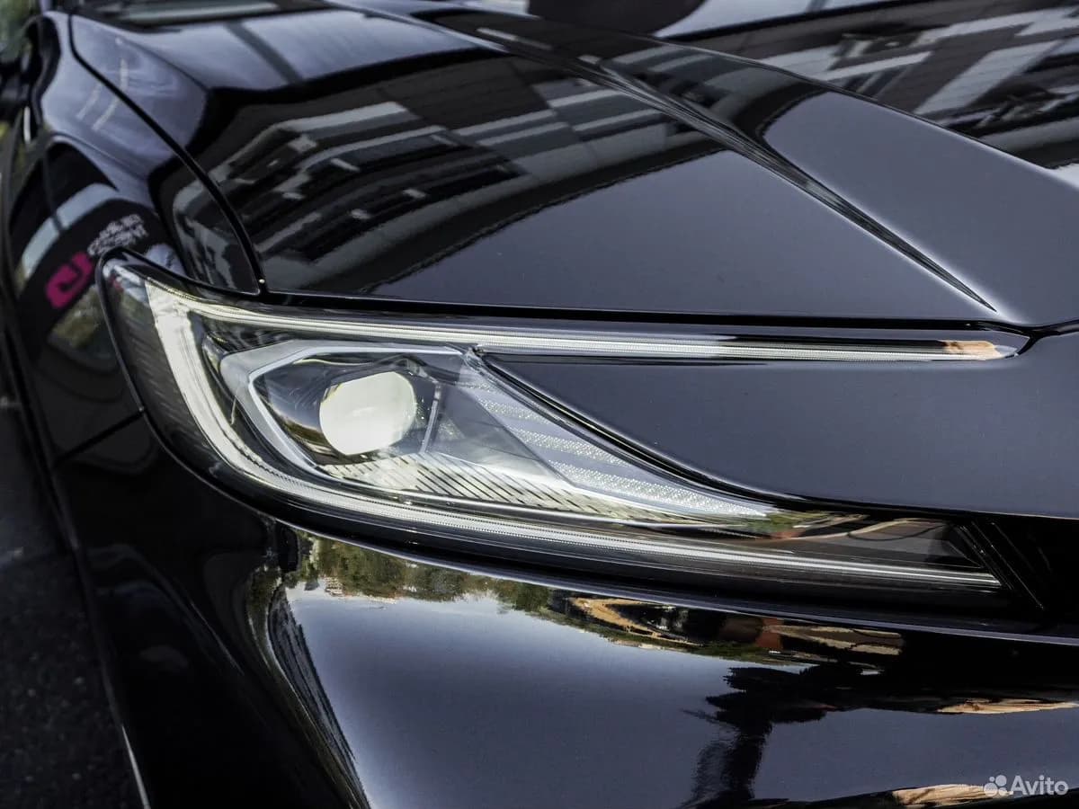 Toyota Camry — фото 10
