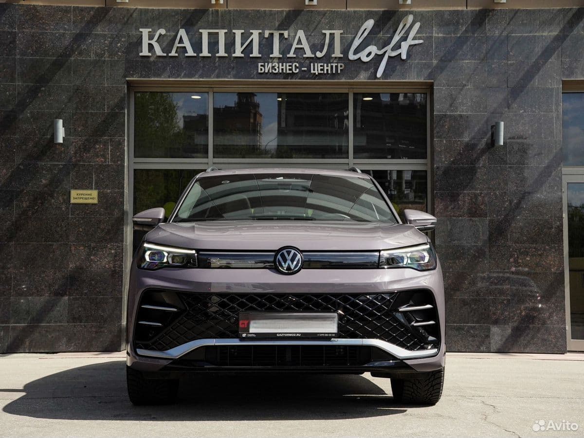 Volkswagen Tiguan L — фото 2