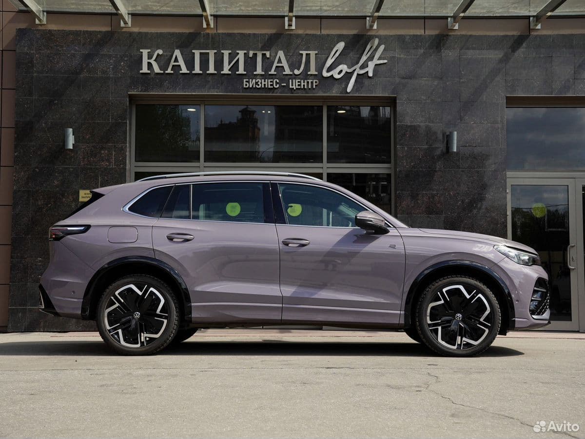 Volkswagen Tiguan L — фото 9