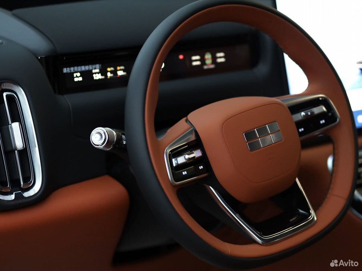 Geely Galaxy M9 — фото 11