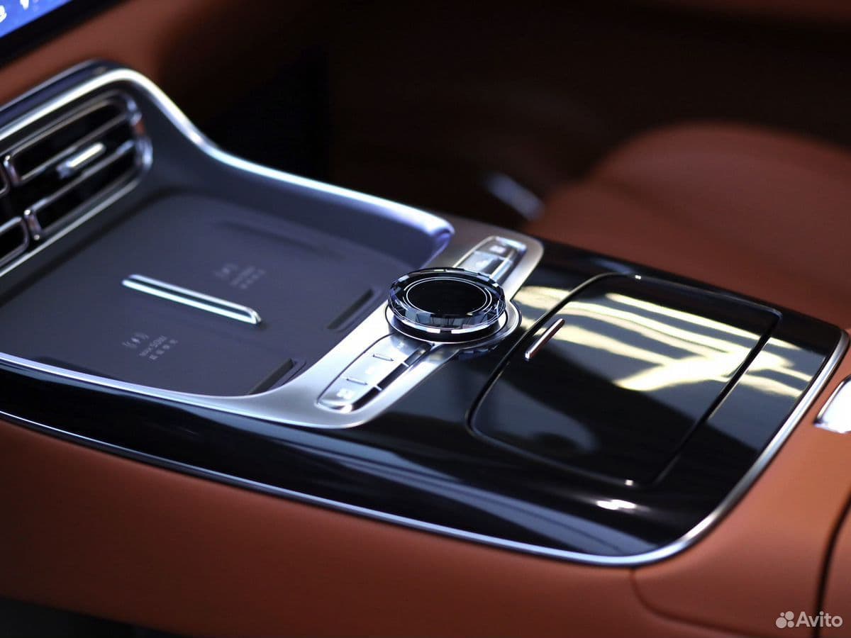Geely Galaxy M9 — фото 12