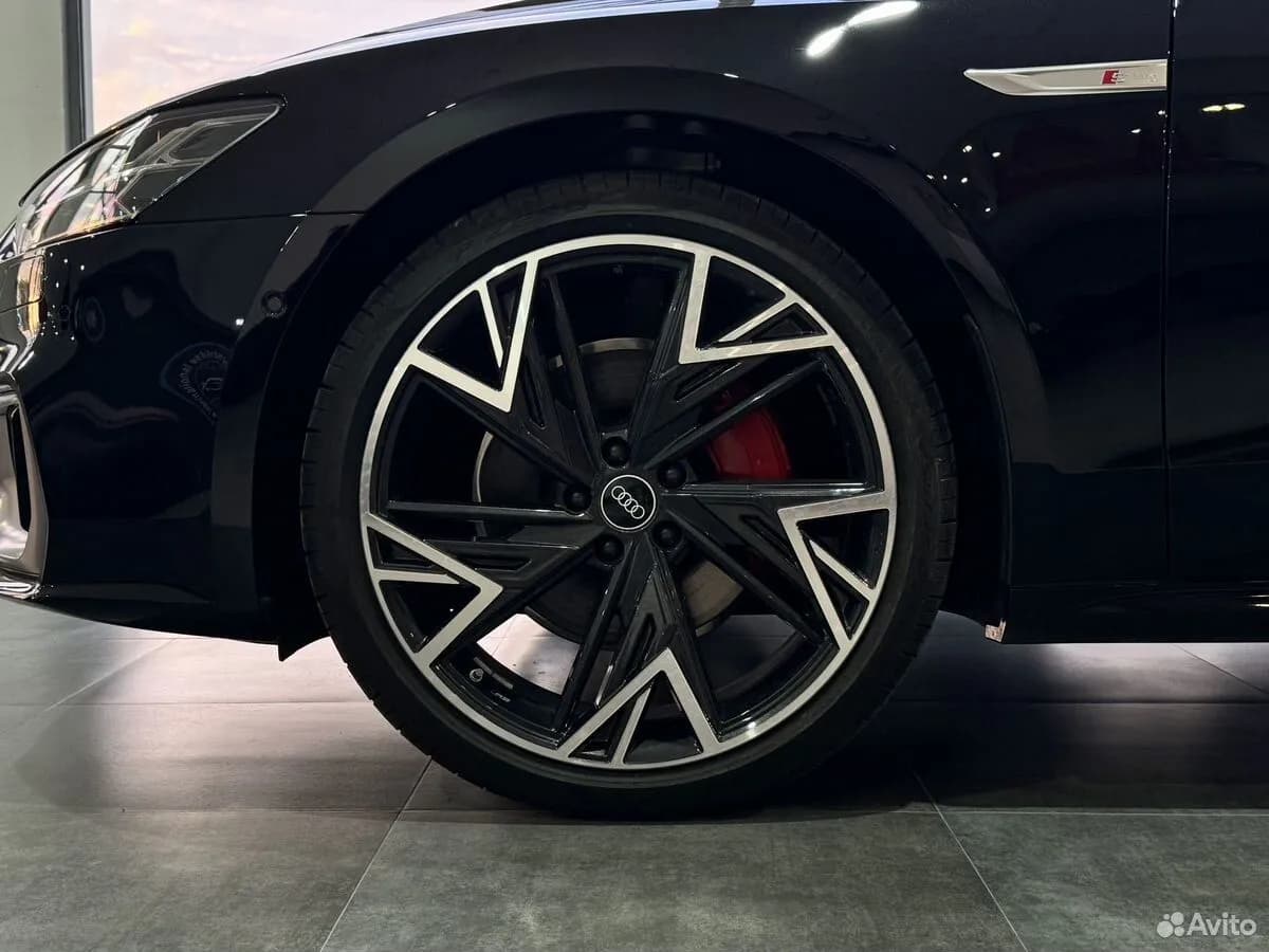 Audi A7L — фото 5