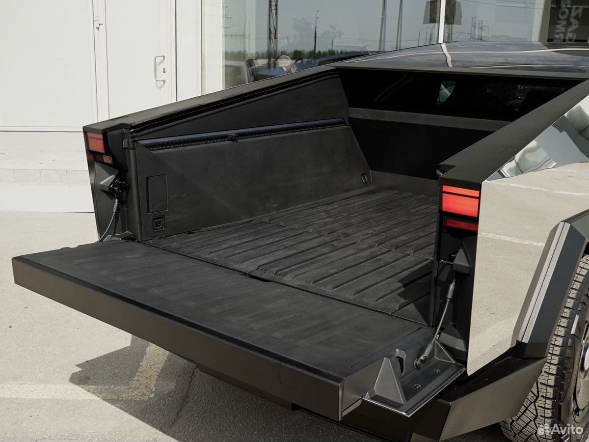 Tesla Cybertruck — фото 12
