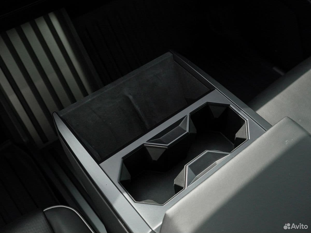 Tesla Cybertruck — фото 18