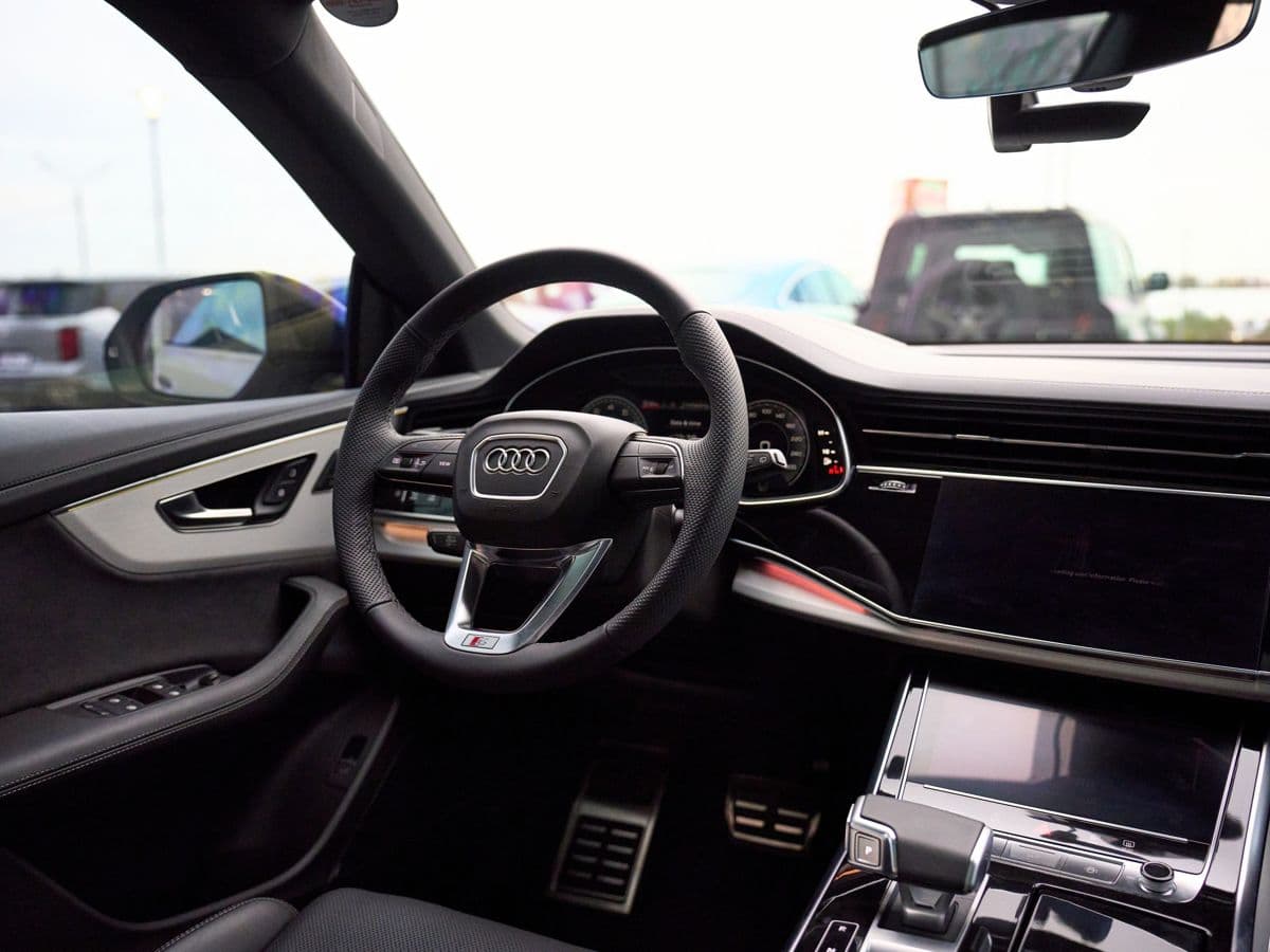 Audi Q8 — фото 16