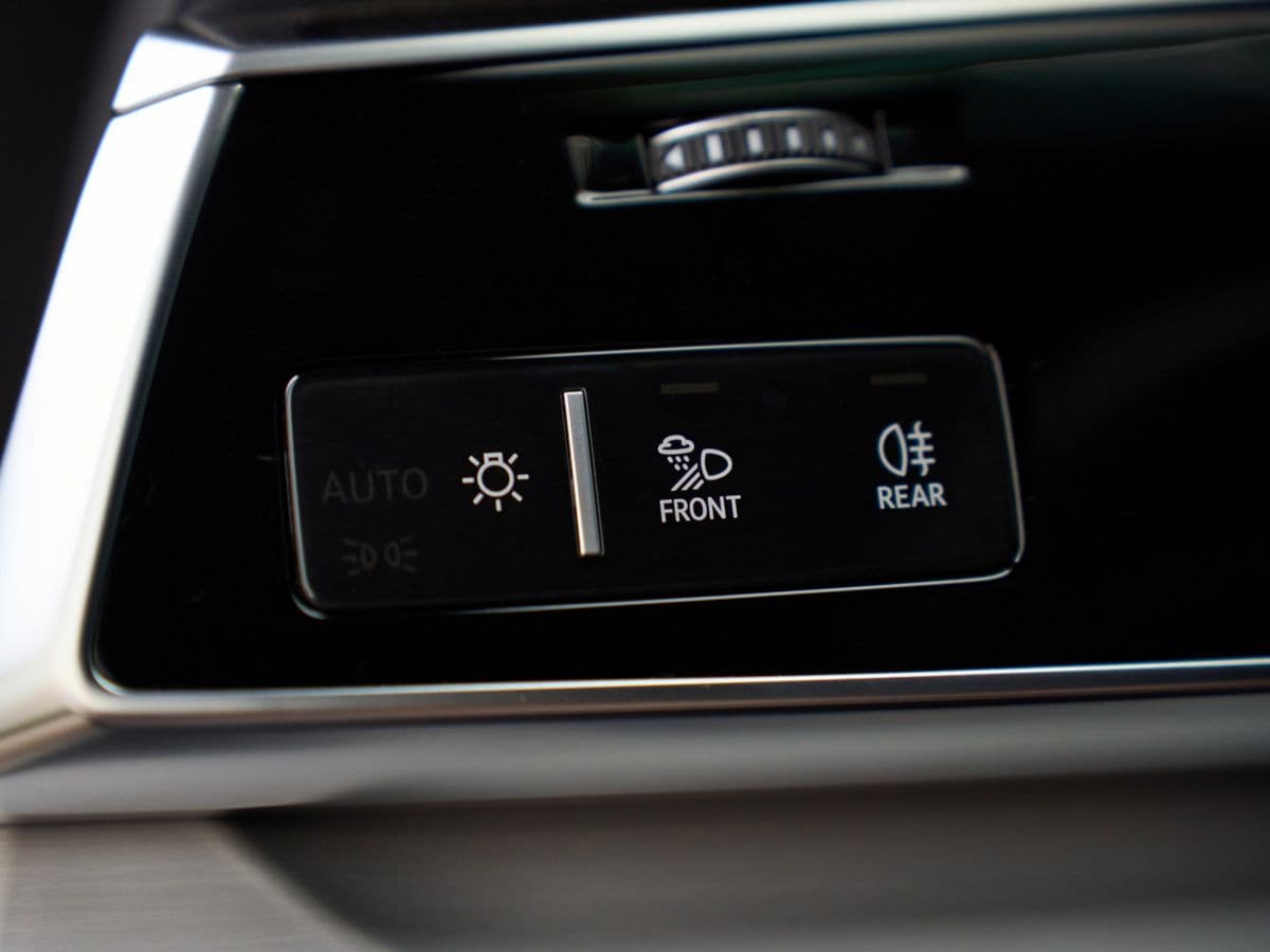 Audi Q8 — фото 20