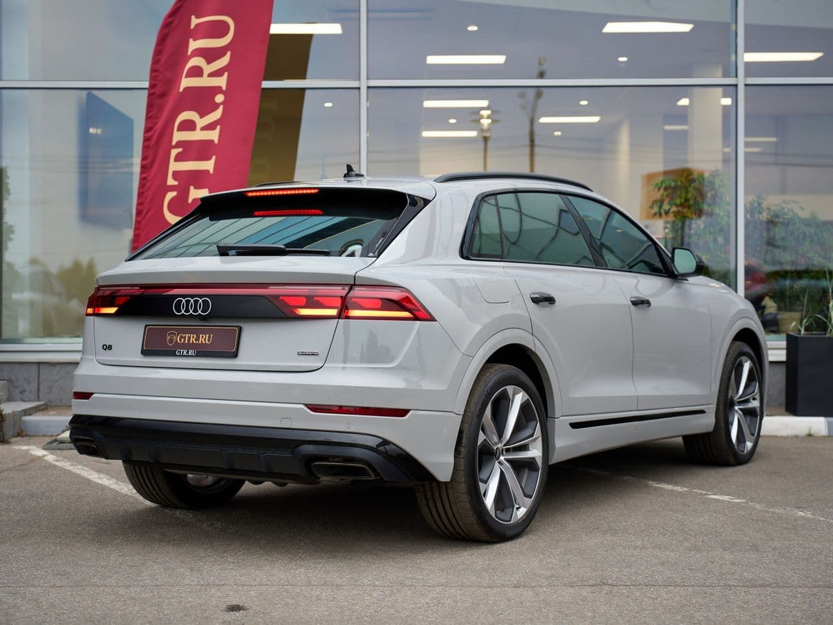 Audi Q8 — фото 7