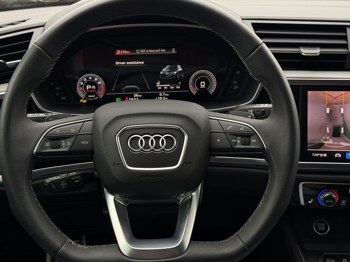 Audi Q3 — фото 20