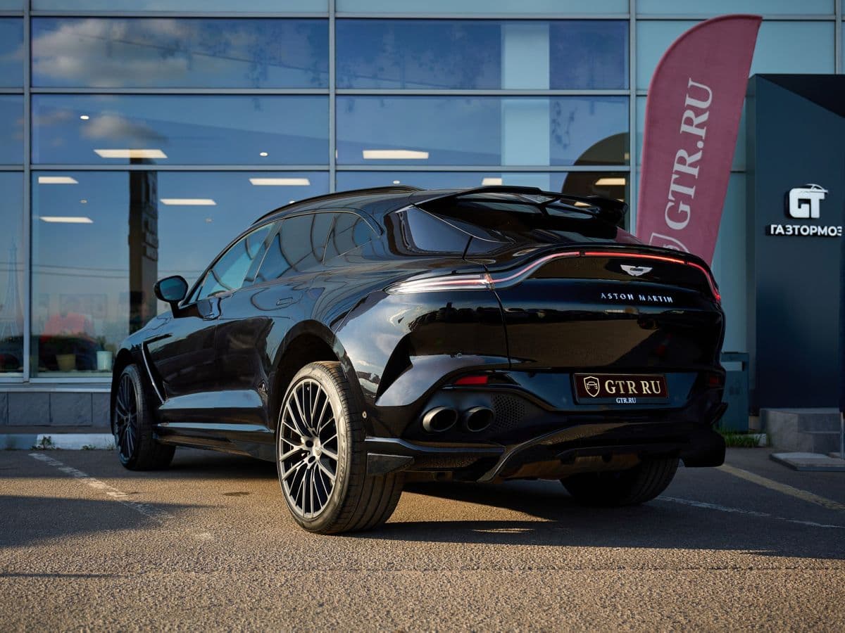 Aston Martin DBX — фото 5