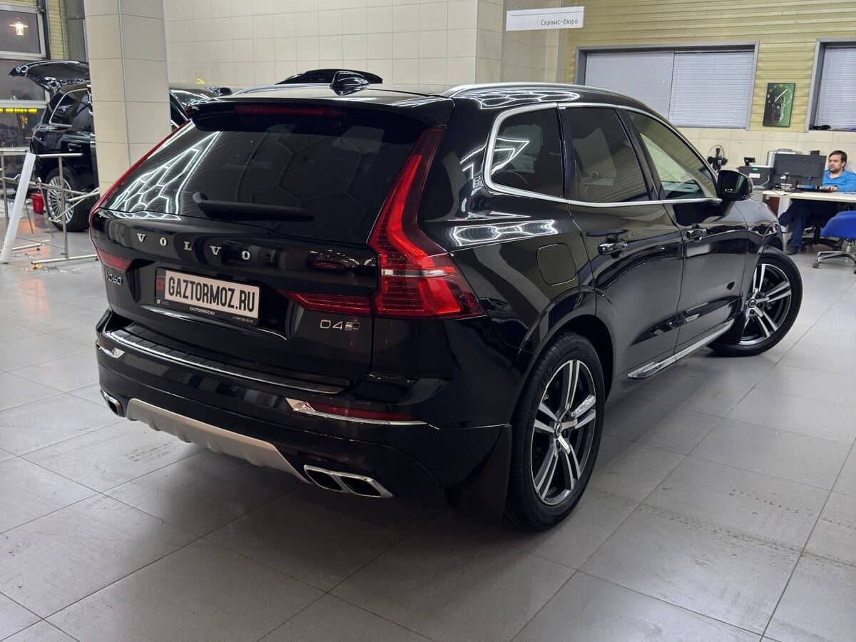 Volvo XC60 — фото 2