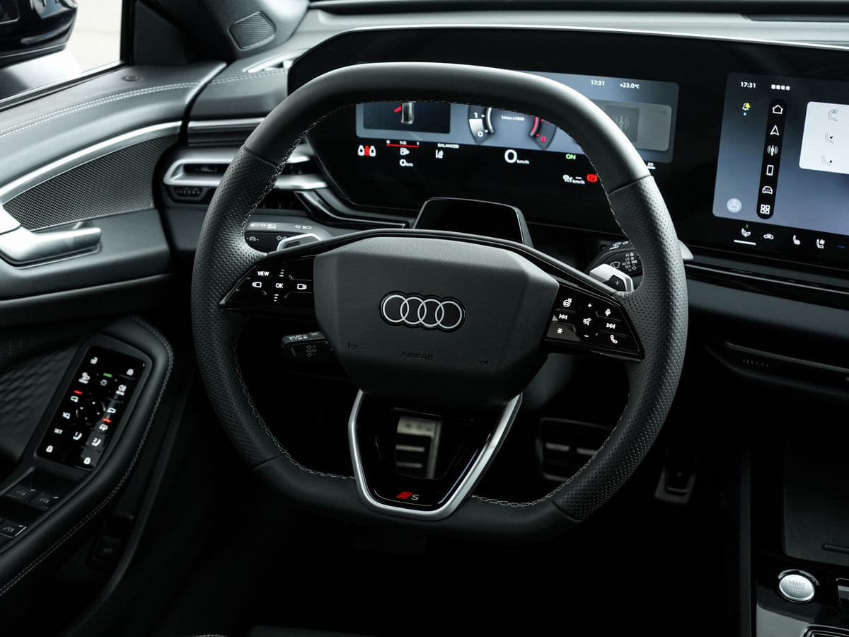 Audi A5L — фото 30