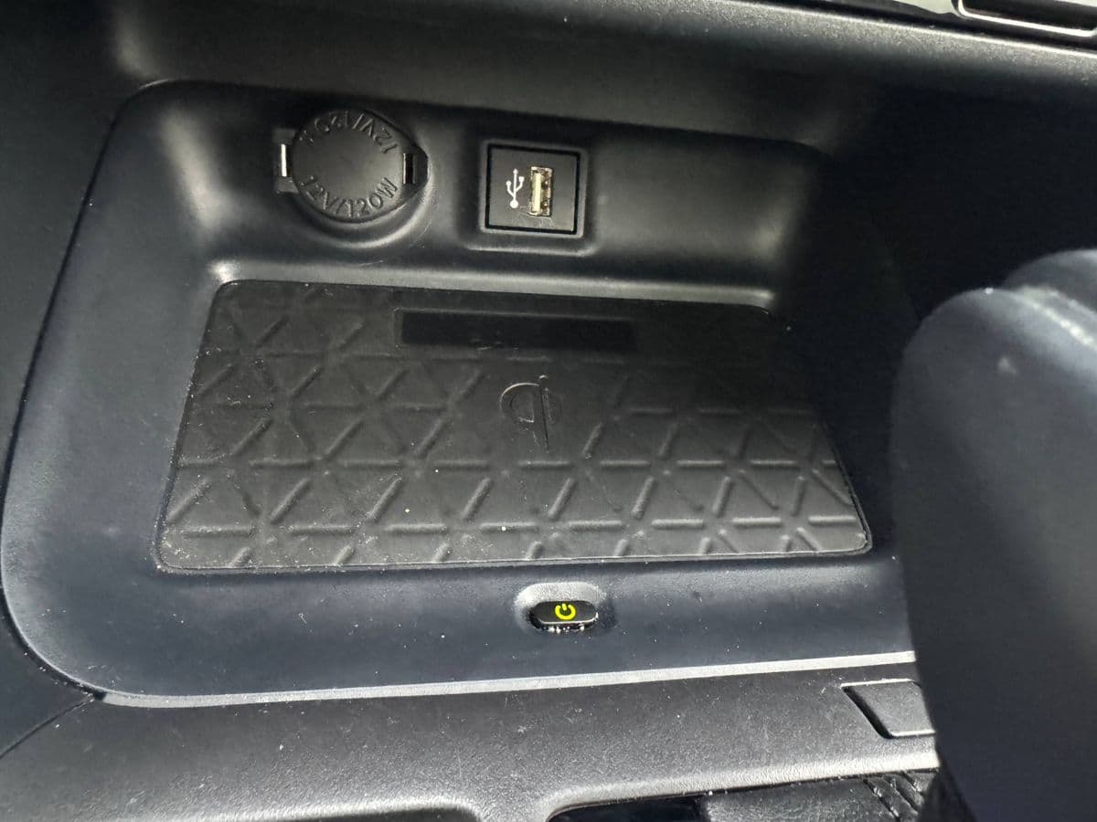 Toyota RAV4 — фото 14