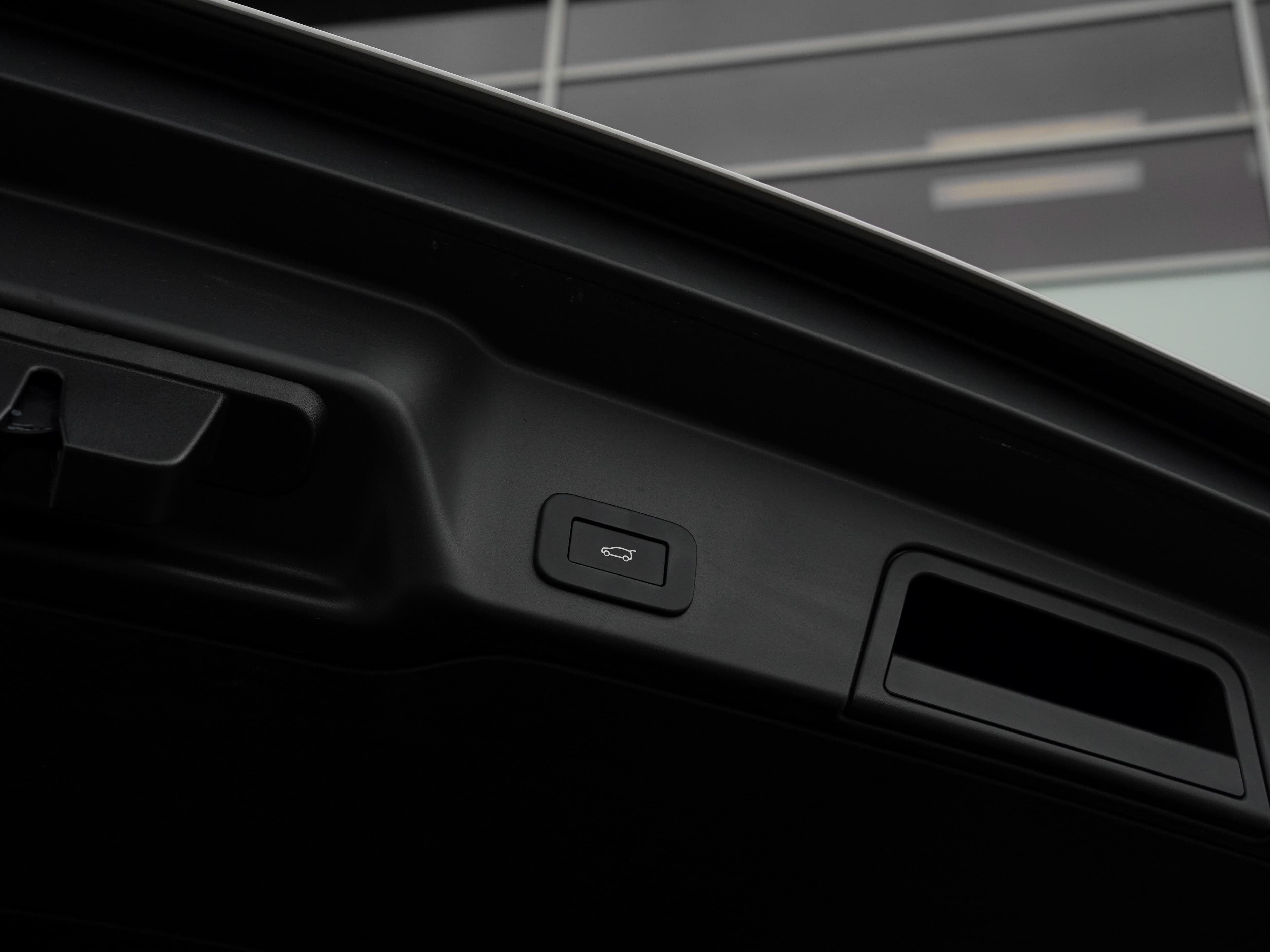 Land Rover Range Rover Evoque — фото 14