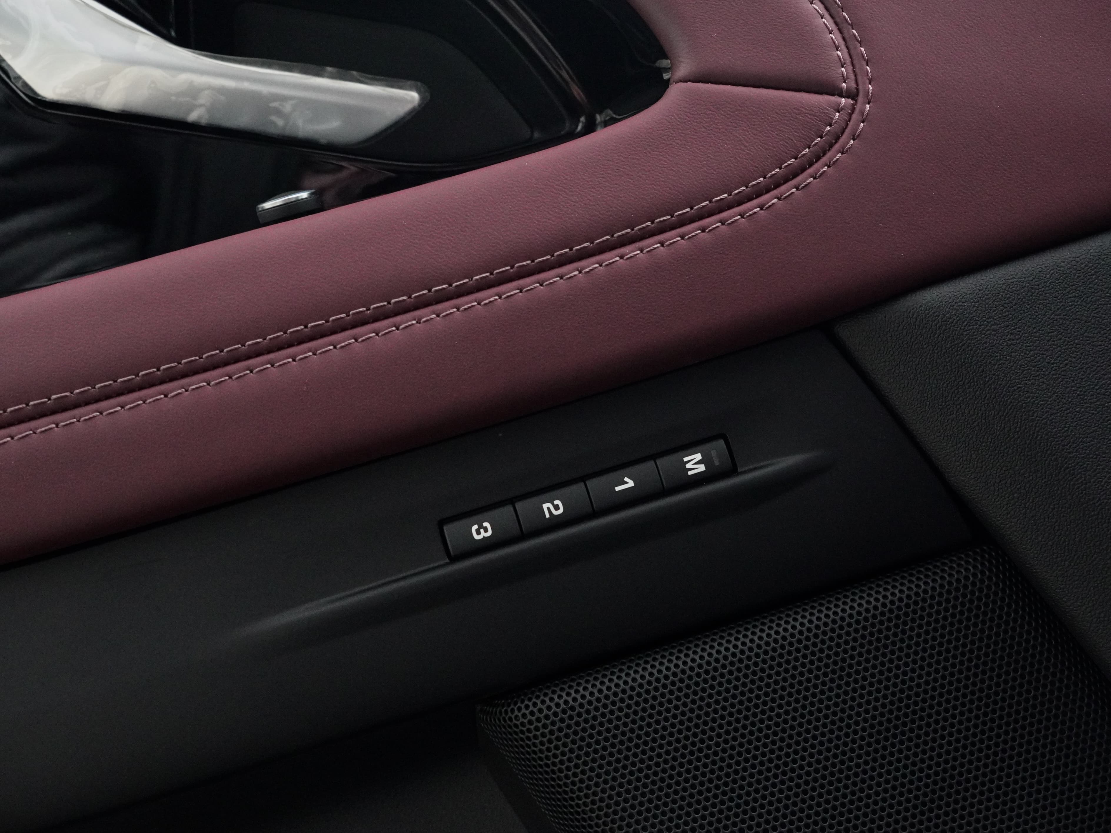 Land Rover Range Rover Evoque — фото 17