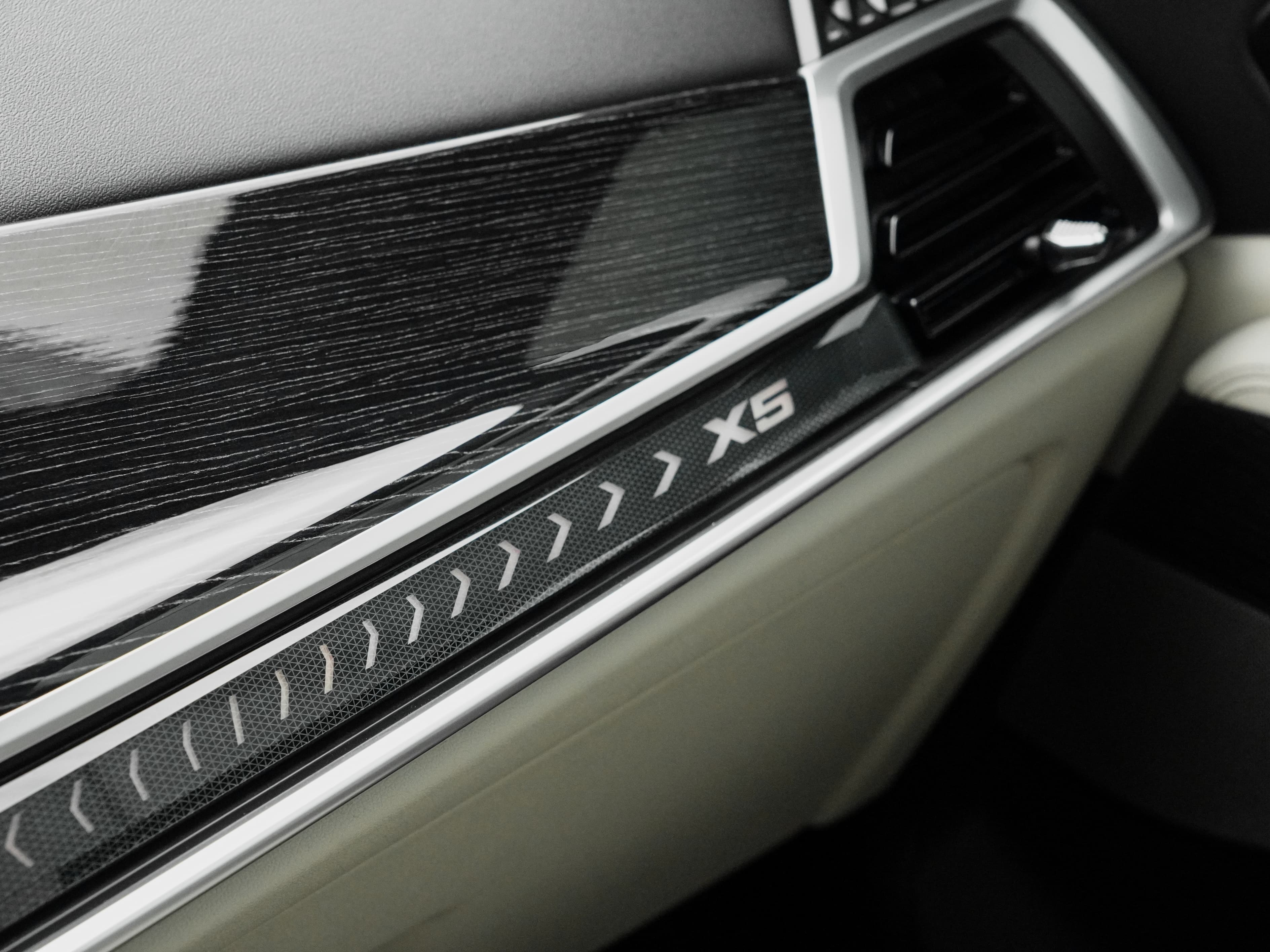 BMW X5 — фото 28
