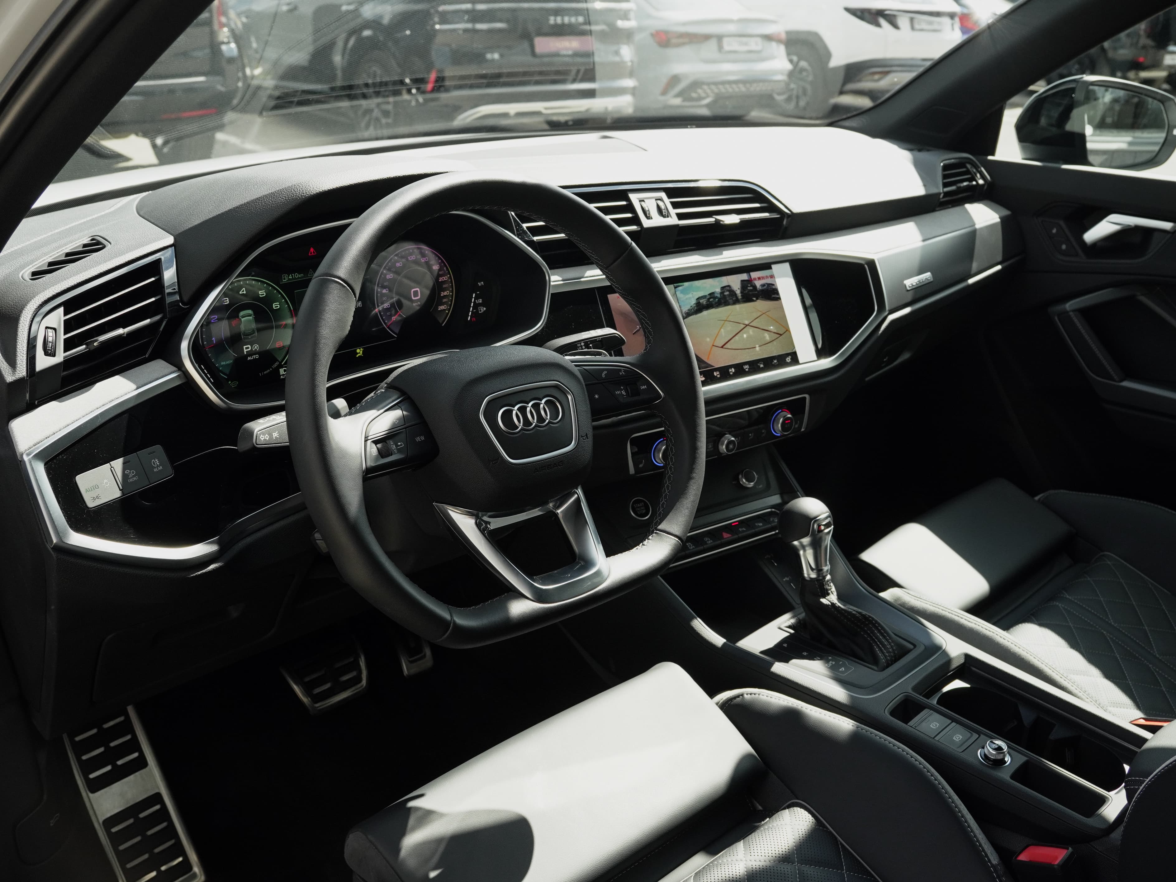 Audi Q3 — фото 19