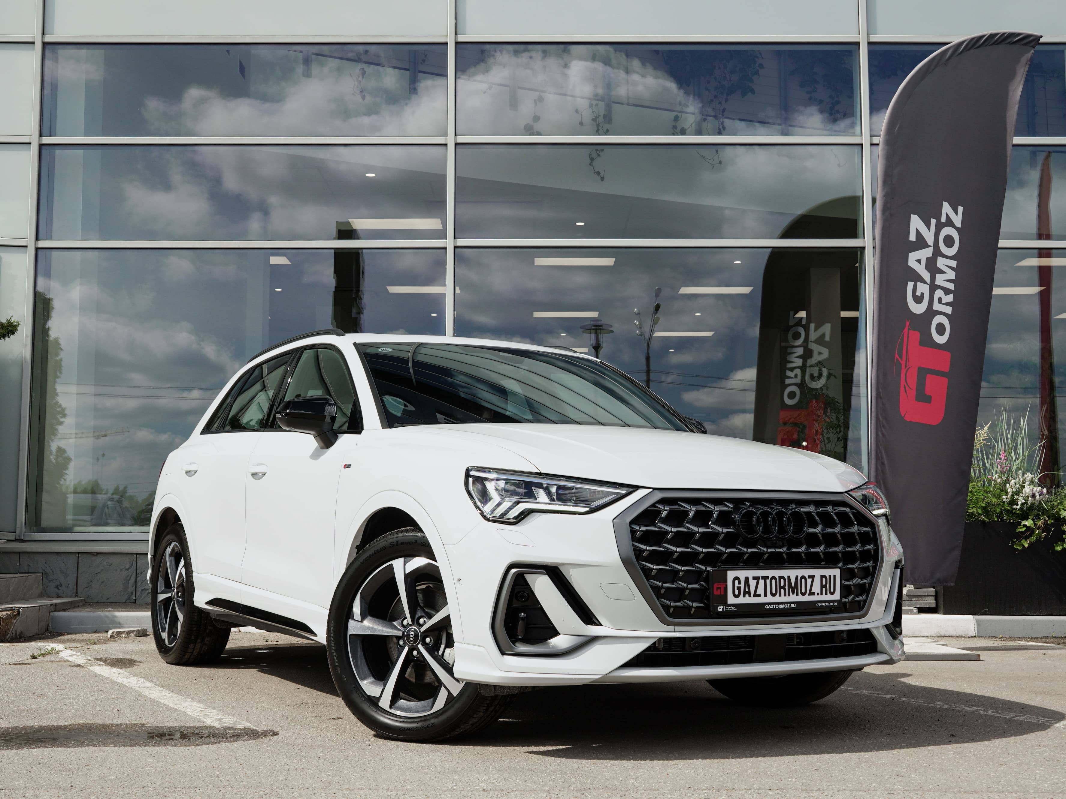 Audi Q3 — фото 3