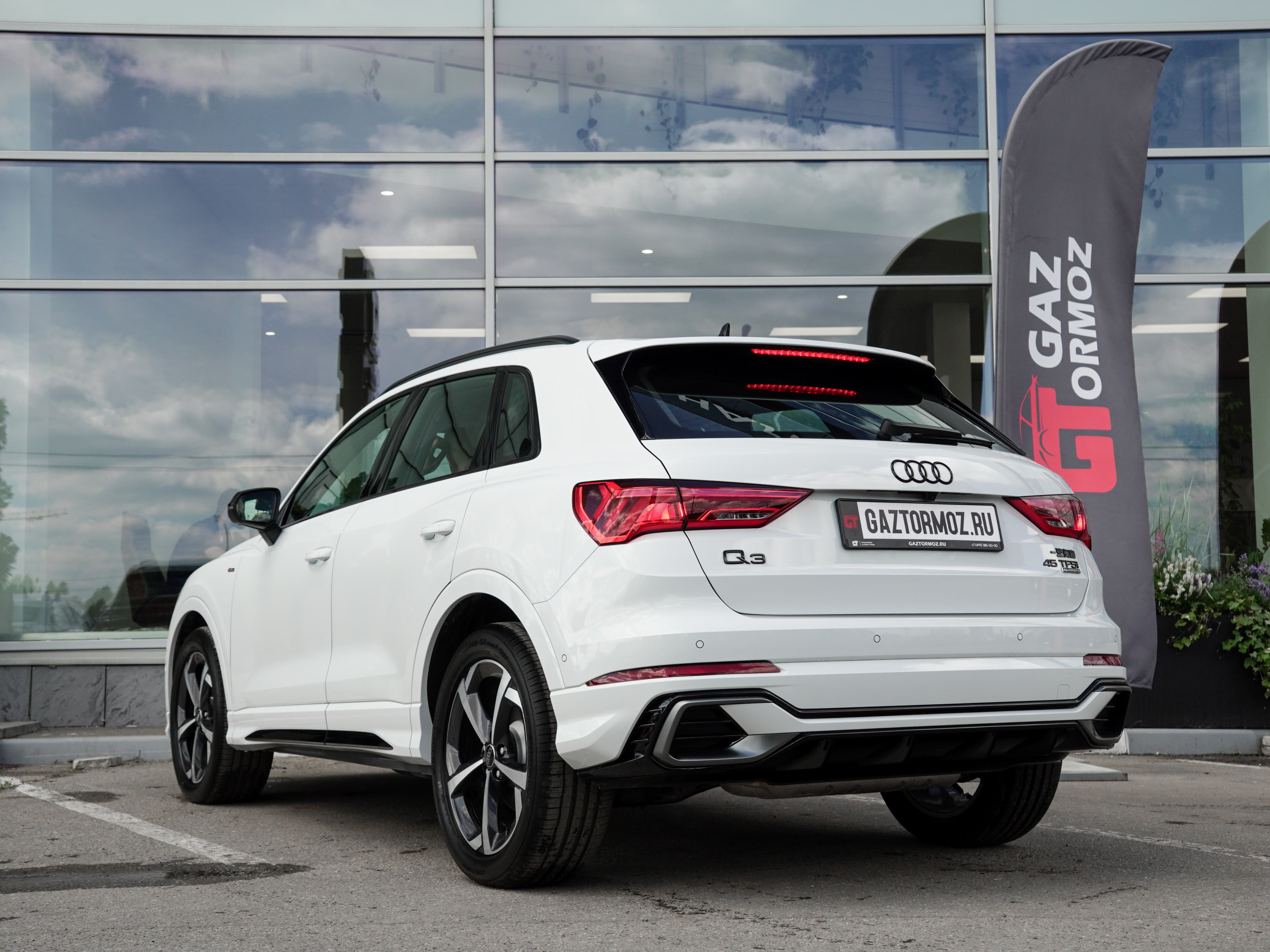 Audi Q3 — фото 5