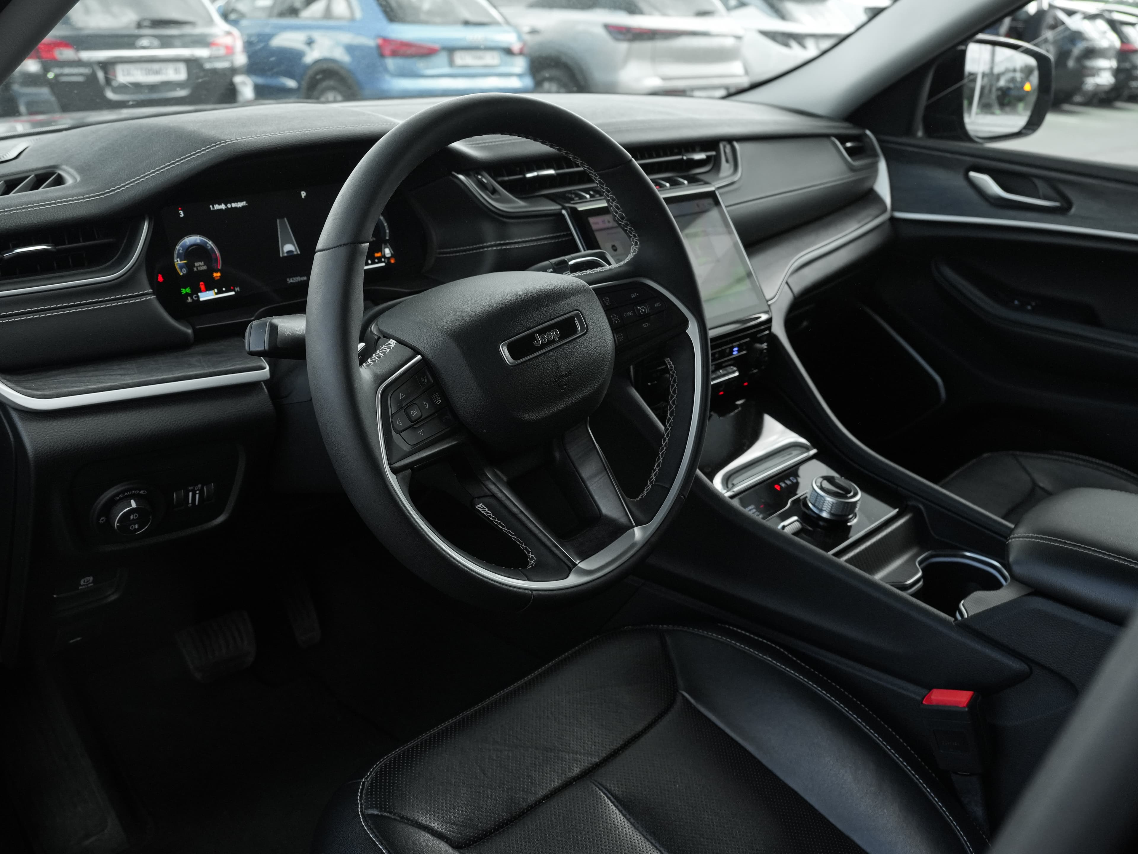 Jeep Grand Cherokee — фото 11
