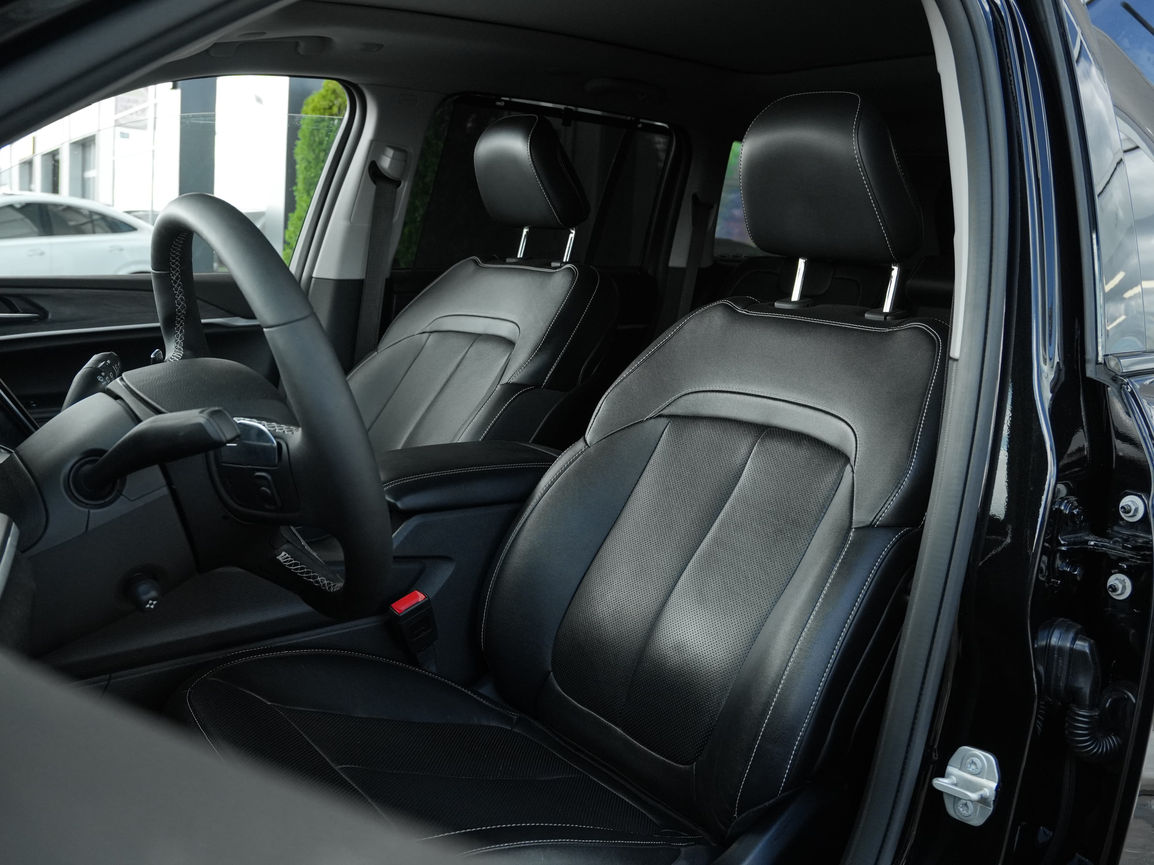 Jeep Grand Cherokee — фото 12