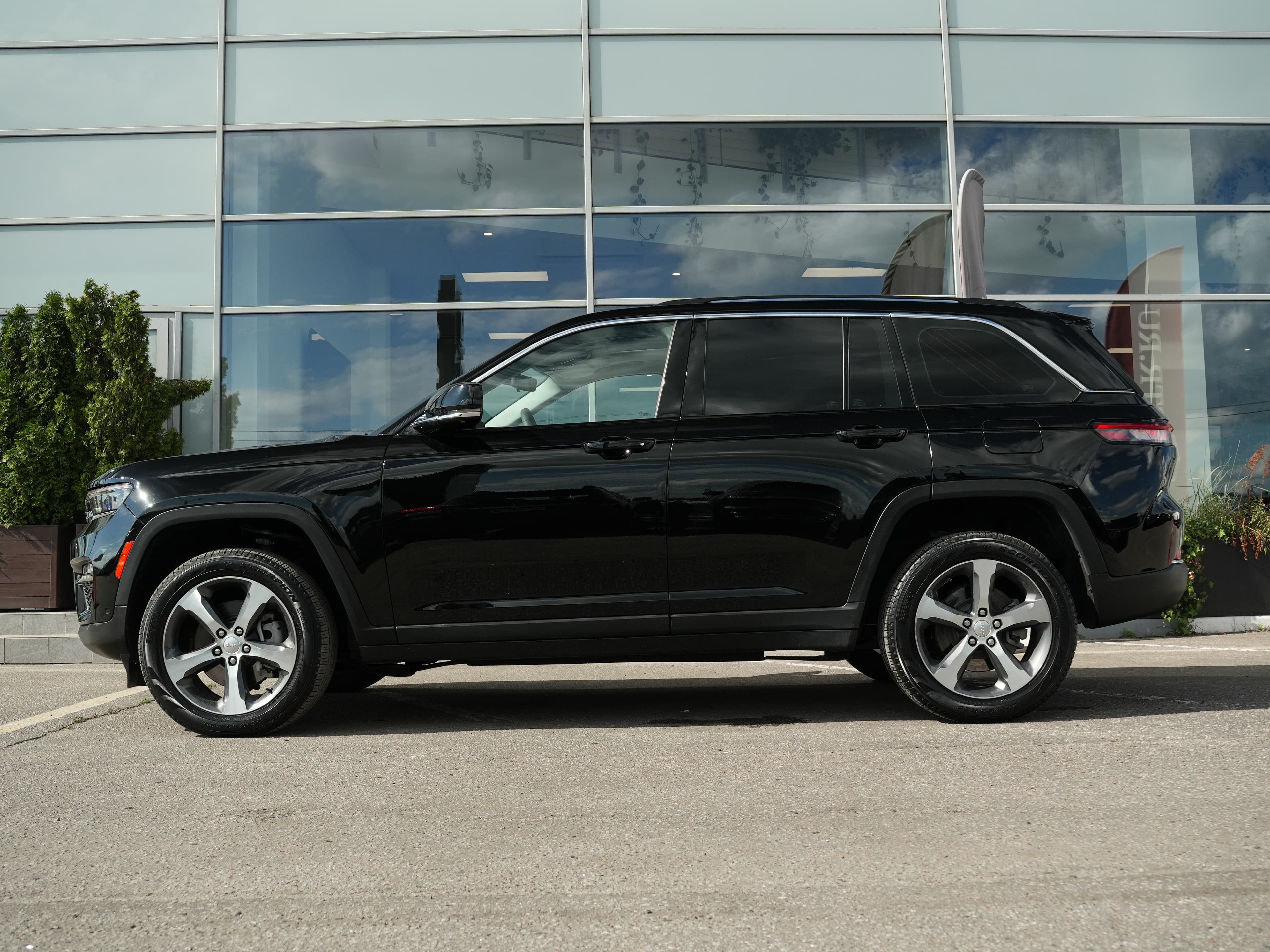 Jeep Grand Cherokee — фото 4