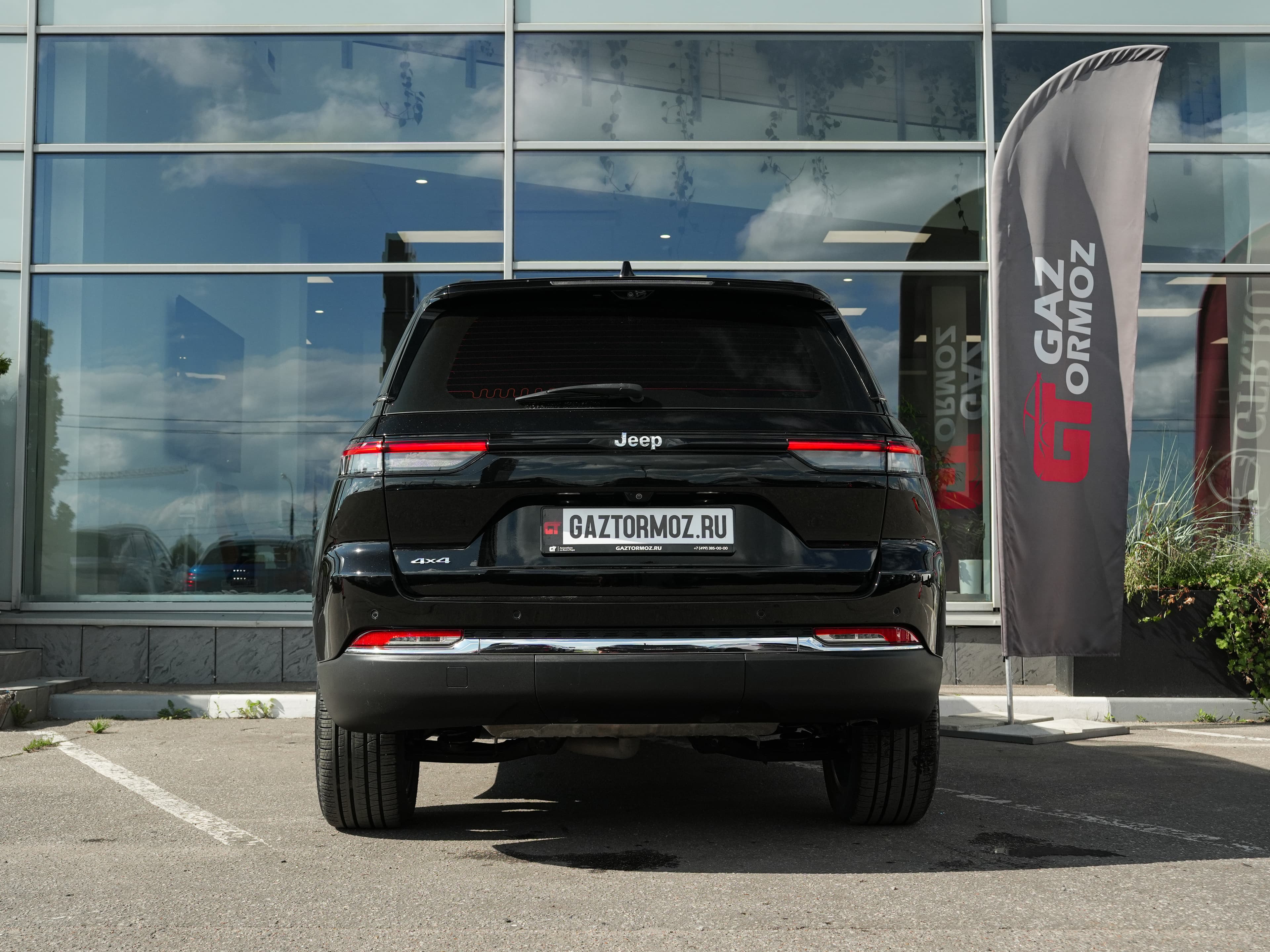 Jeep Grand Cherokee — фото 7