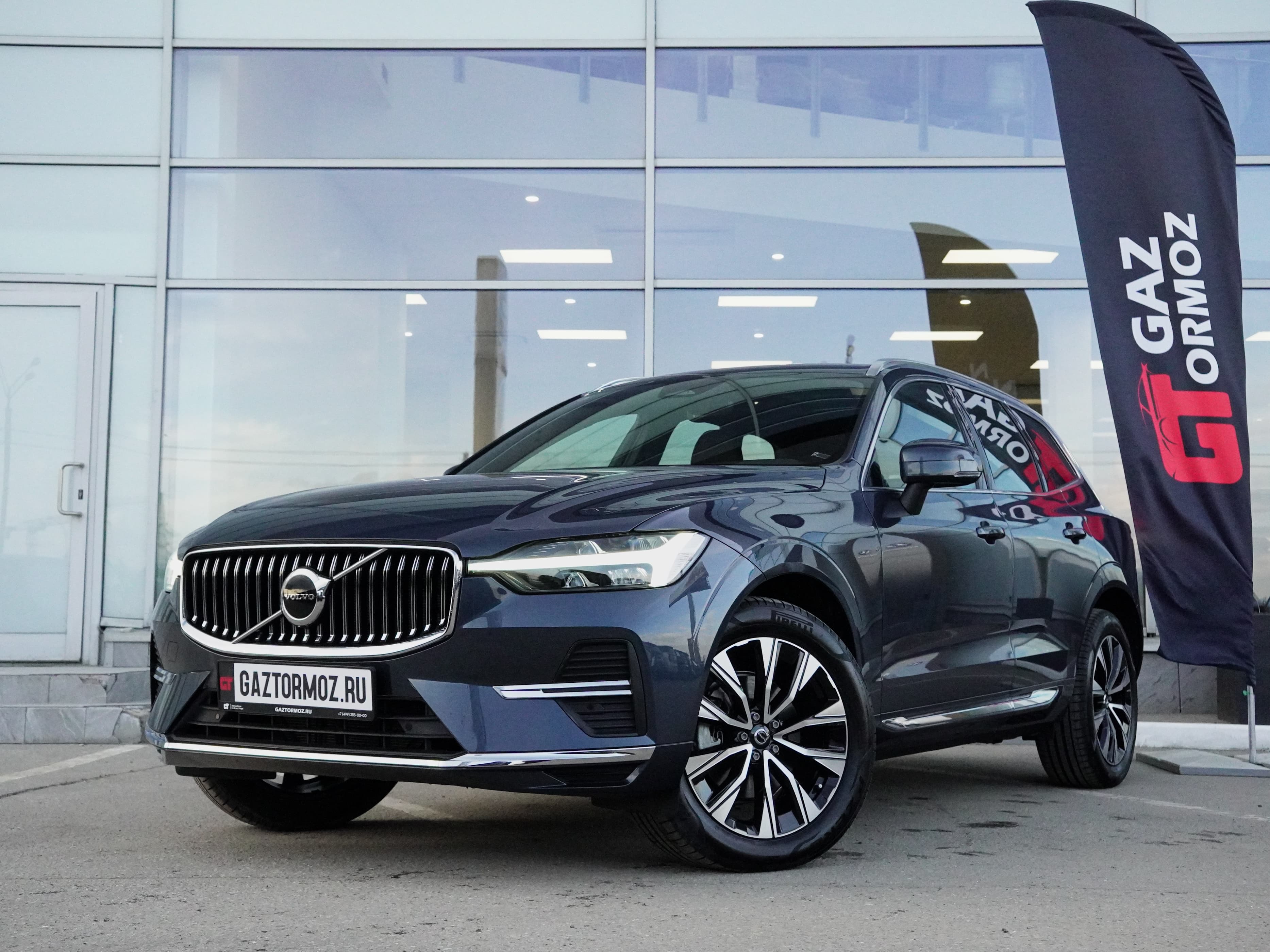 Volvo XC60 — фото 1