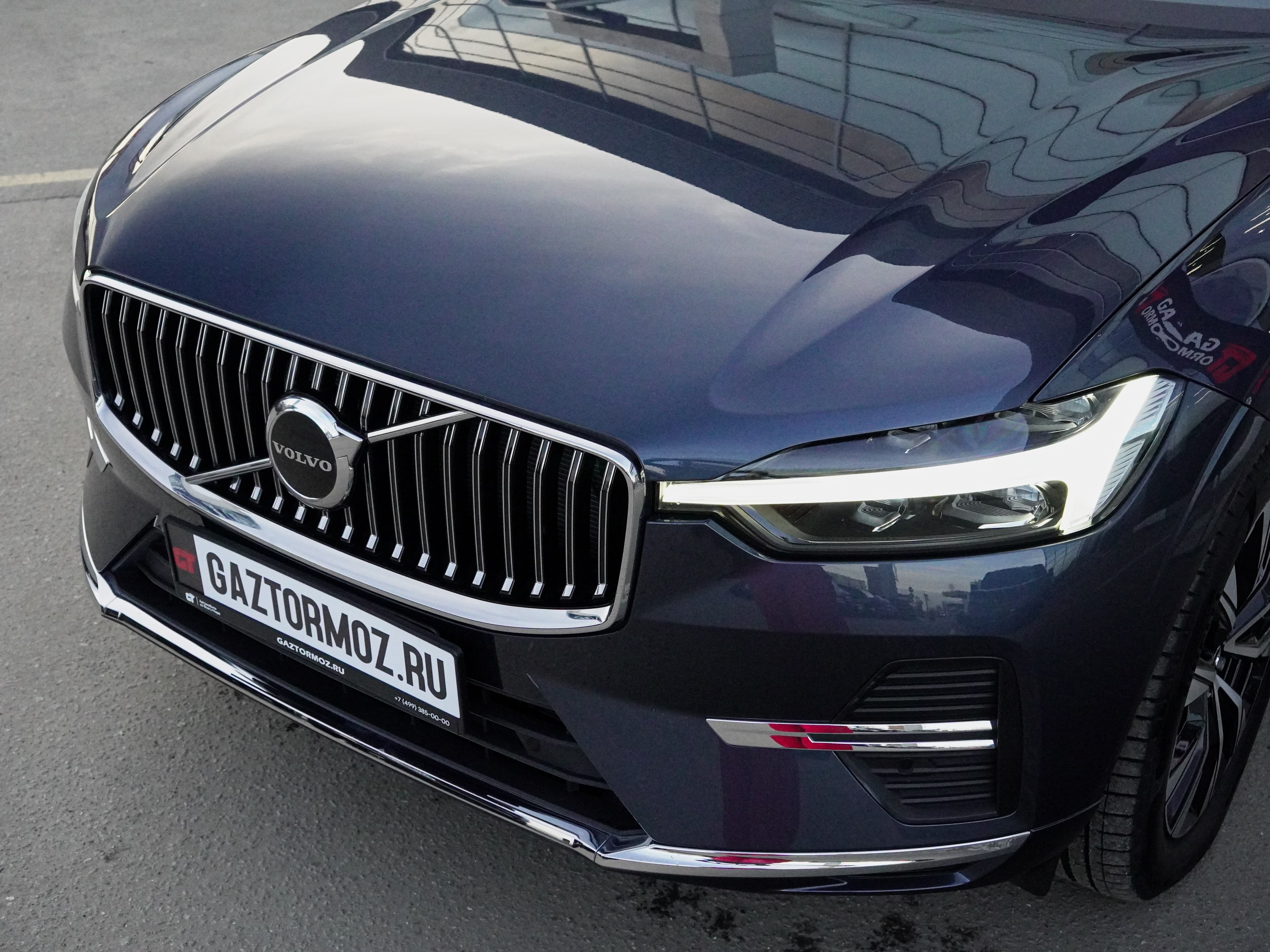 Volvo XC60 — фото 11