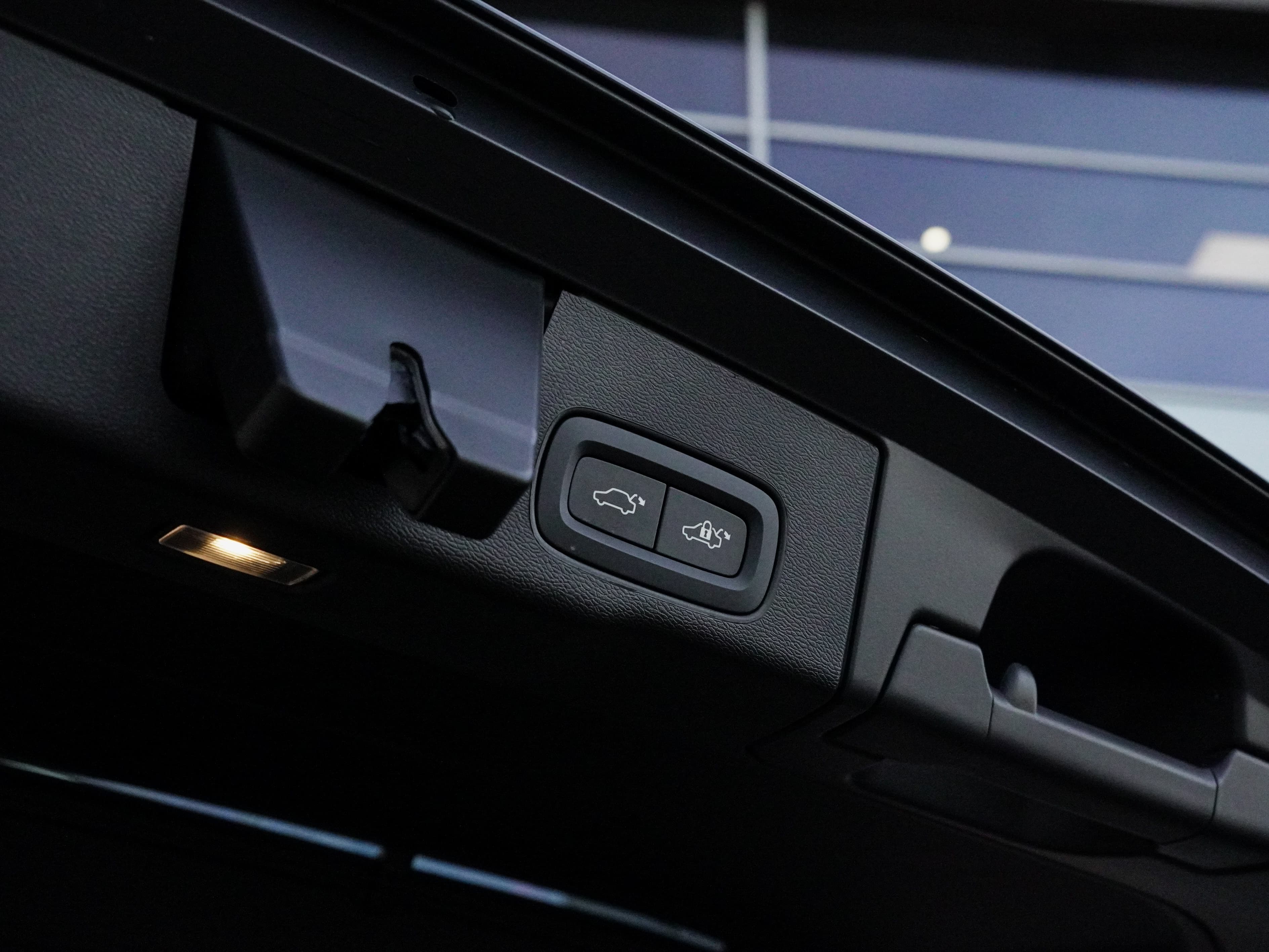 Volvo XC60 — фото 13