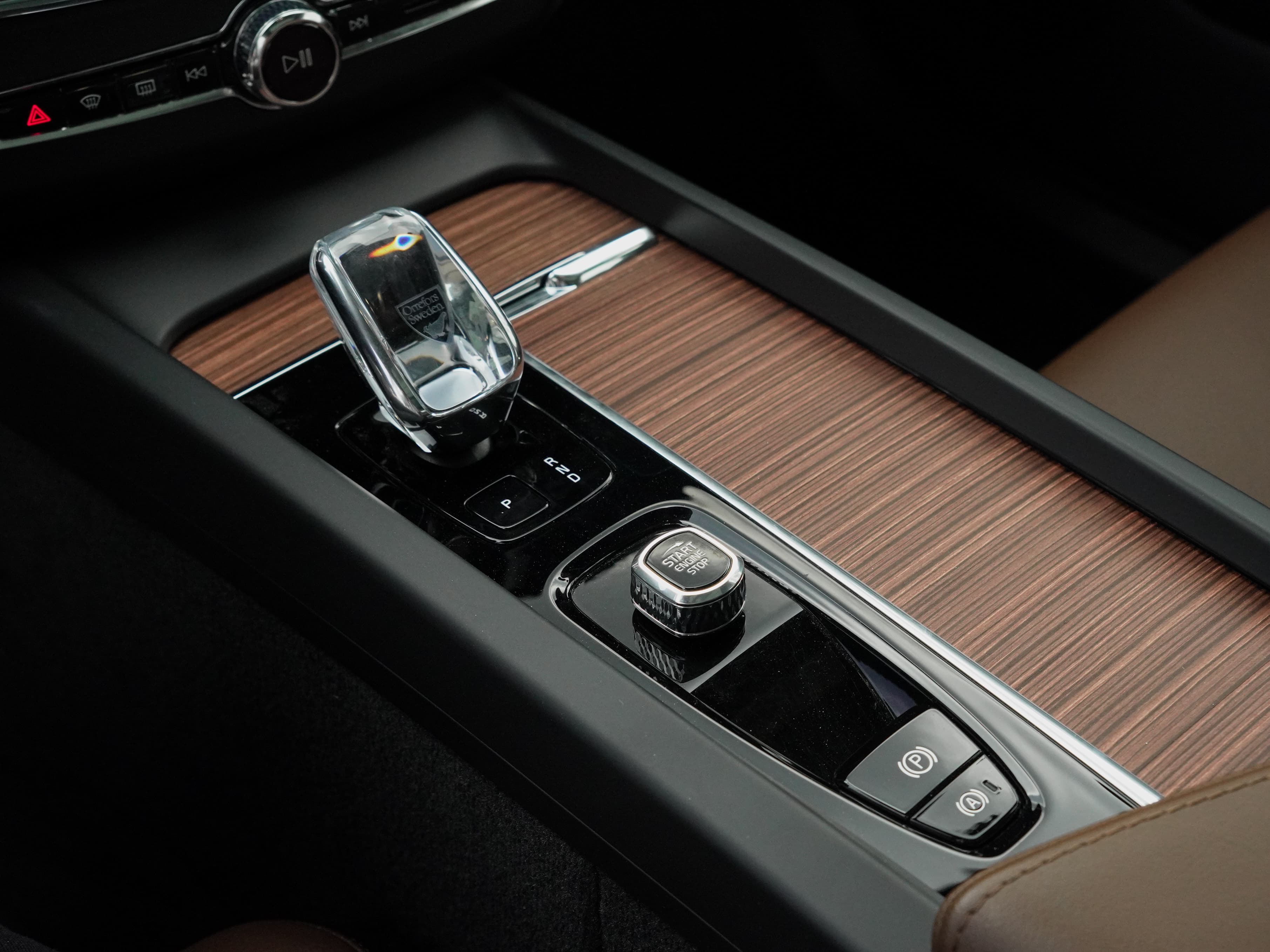 Volvo XC60 — фото 20