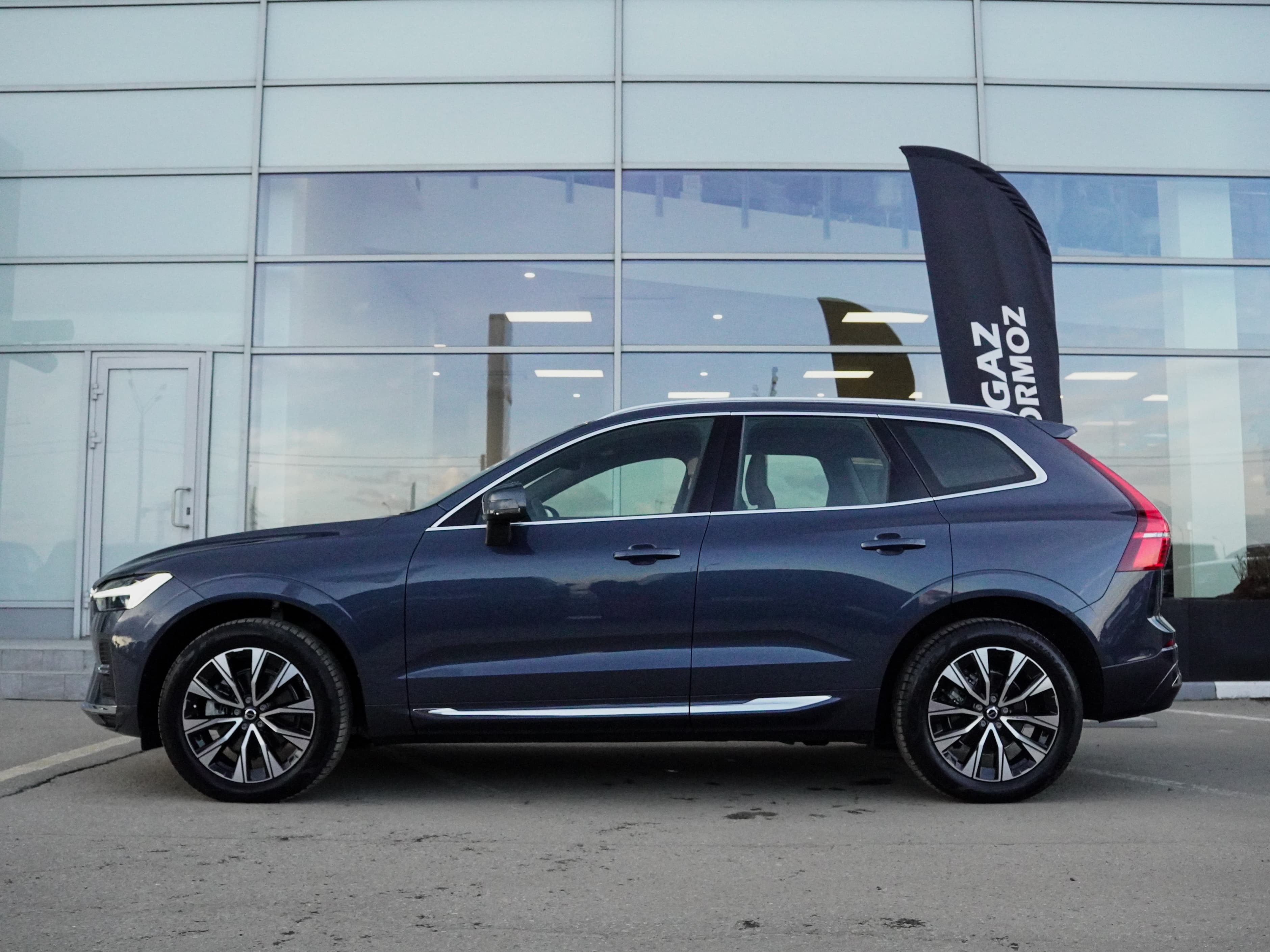 Volvo XC60 — фото 4